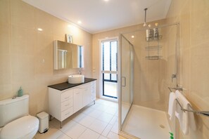 Shower, towels
