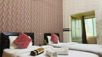 Chambre Double Deluxe | Chambres insonorisées, fer et planche à repasser, Wi-Fi gratuit