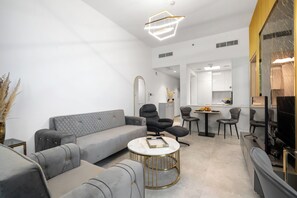 Deluxe Apartment, Balcony, City View | Living area