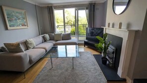 TV, stereo, offices
