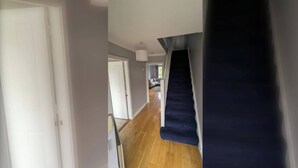 Interior - Large 3BD Duplex, 20Min to Airport (Dublin)