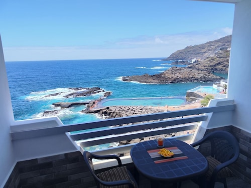  Apartment in Mesa del Mar next to La Arena beach and natural pool.