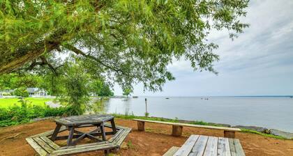 House on Oneida Lake on Lewis Point in Canastota