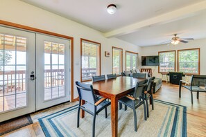 House (4 Bedrooms) | Interior