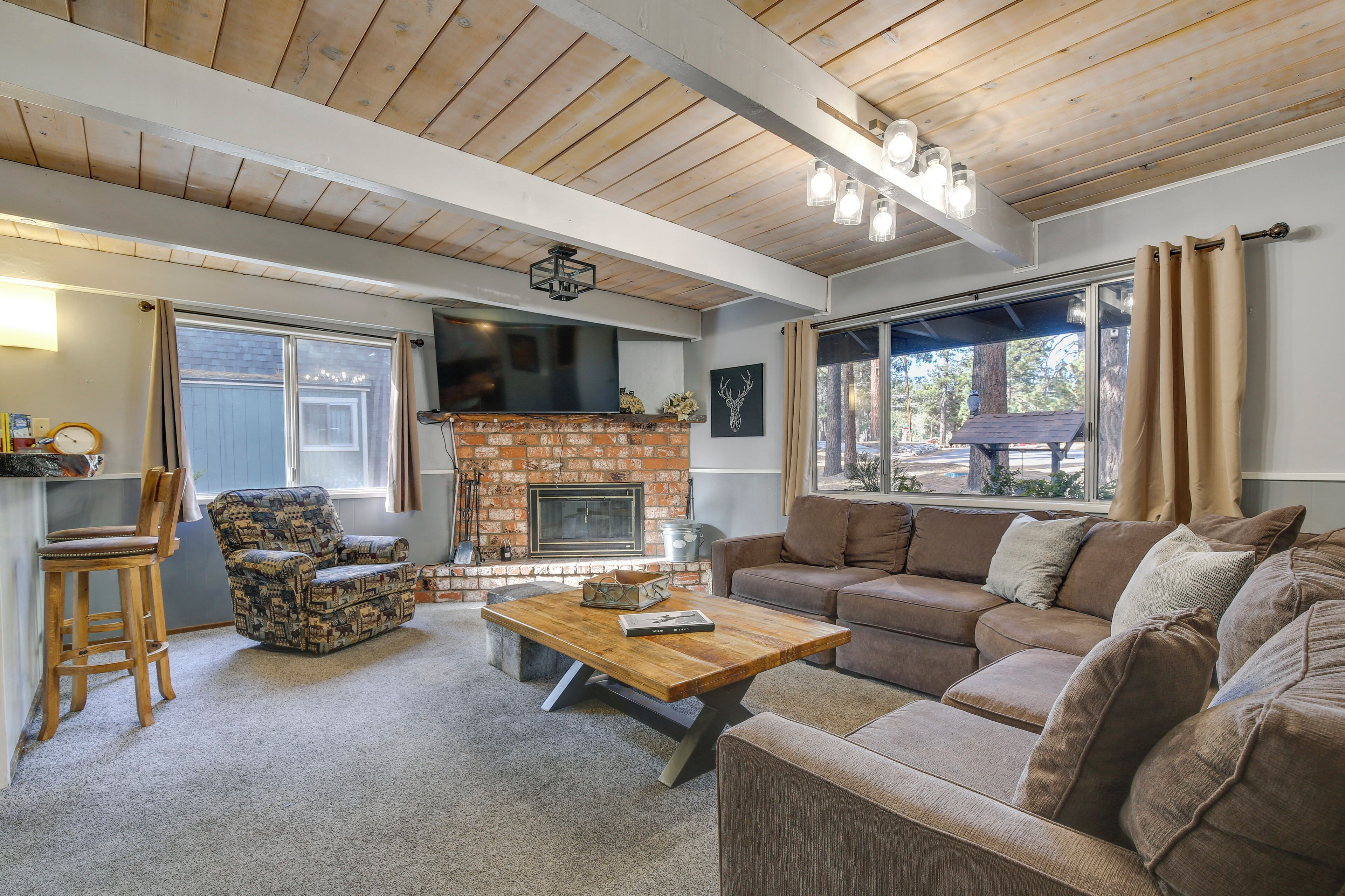 House (5 Bedrooms) | Front of property