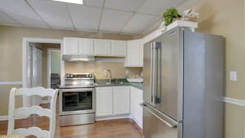 House (2 Bedrooms) | Bahagian dalam