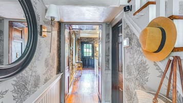 Cottage (1 Bedroom) | Interior