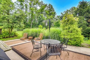 Cottage (1 Bedroom) | Interior - Steps to Delaware Canal: Enchanting Stone Cottage! (Kintnersville)