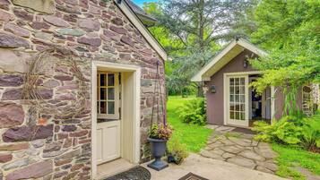 Cottage (1 Bedroom) | Interior