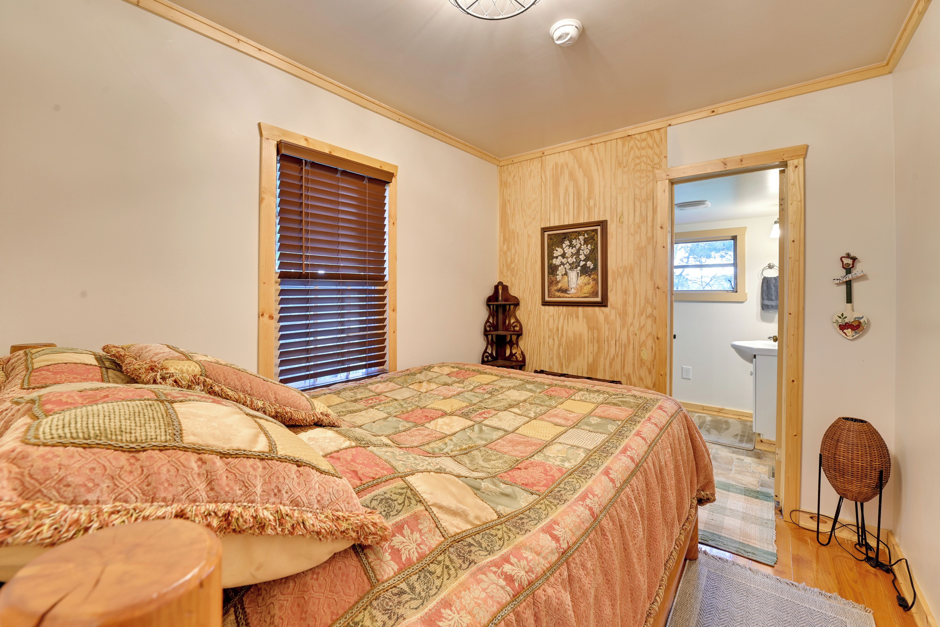 House (1 Bedroom) | Interior