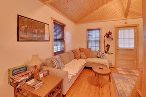 House (1 Bedroom) | Interior