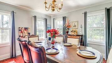 Cottage (3 Bedrooms) | Interior