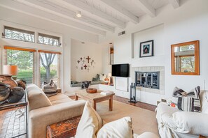 Interior - 'casa Jemez' Luxury Santa Fe Escape w/ Mtn Views (Santa Fe)