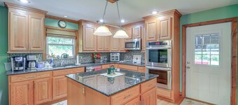 Peaceful Bluff City Retreat w/ Fire Pit & Grill