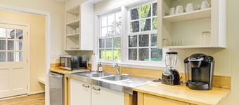 Fire Pit & Views: Campobello Rural Retreat