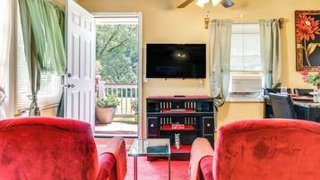 Apartment (0 Bedroom) | Interior