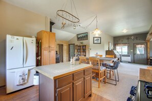 Interior - Serene Saguache Haven on 40 Acres: Mountain Views! (Saguache)