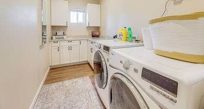 Family-friendly Florence Home: 3 Mi to the Coast!