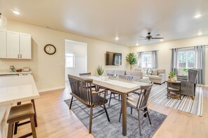 House (3 Bedrooms) | Interior