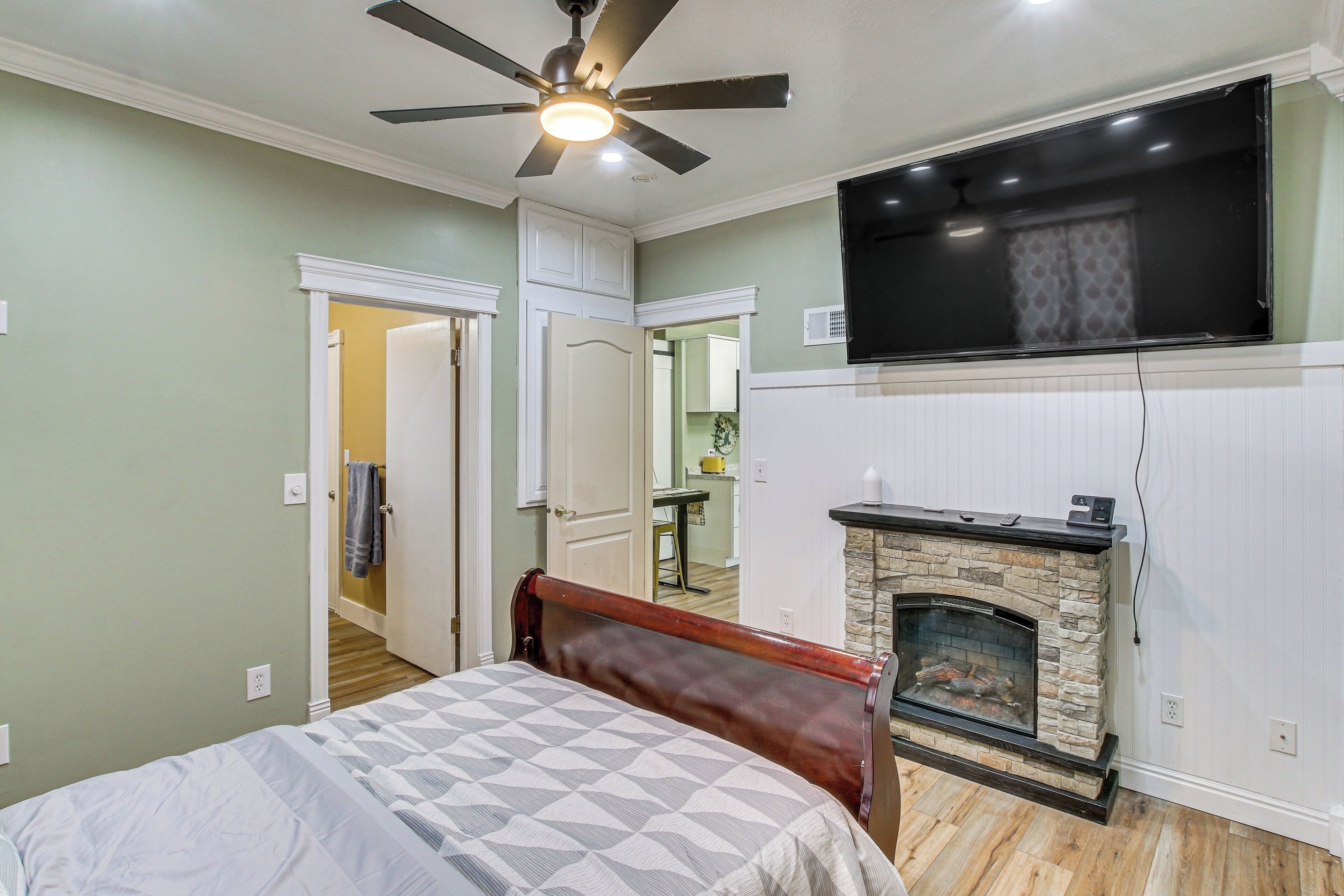 House (1 Bedroom) | Interior