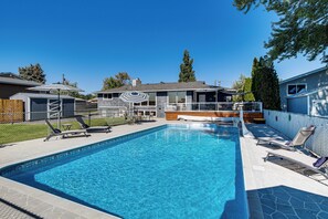 House (5 Bedrooms) | Interior