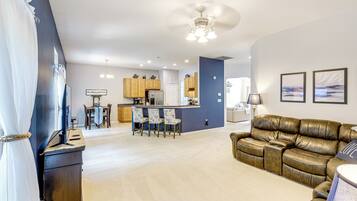 House (3 Bedrooms) | Interior