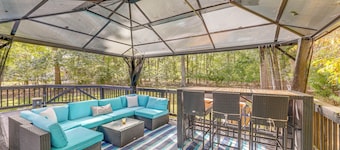 Dog-friendly Family Retreat Near Chincoteague Bay!