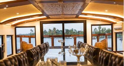 Northstar 4 Bedroom A/c Private Houseboat With All Meals +91 8281314949
