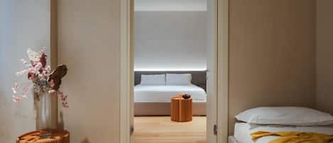 In-room safe, iron/ironing board, free WiFi