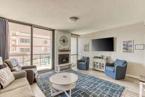 Fernseher, Kamin, DVD-Player, Arbeitsbereiche