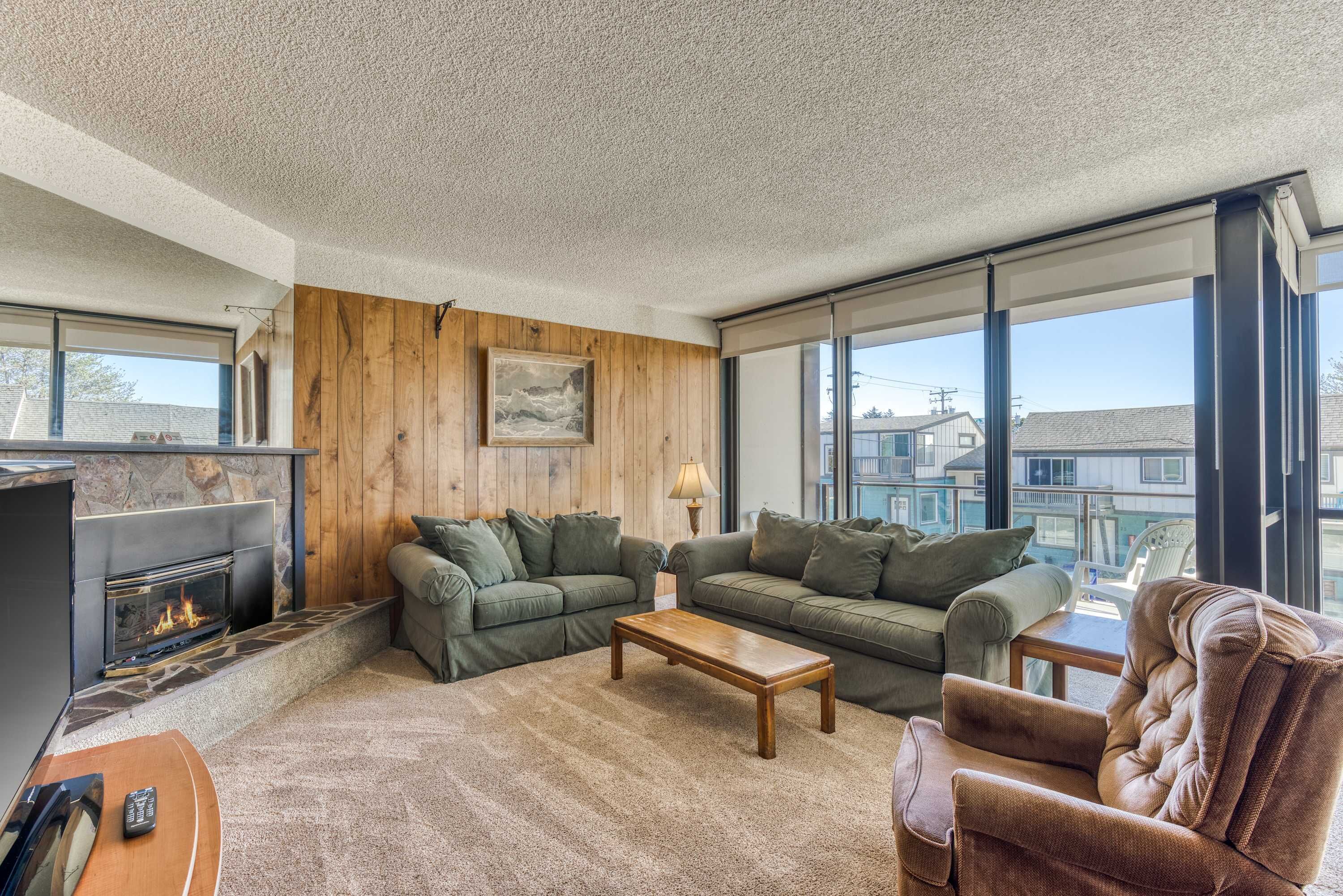 TV, fireplace, DVD player, offices