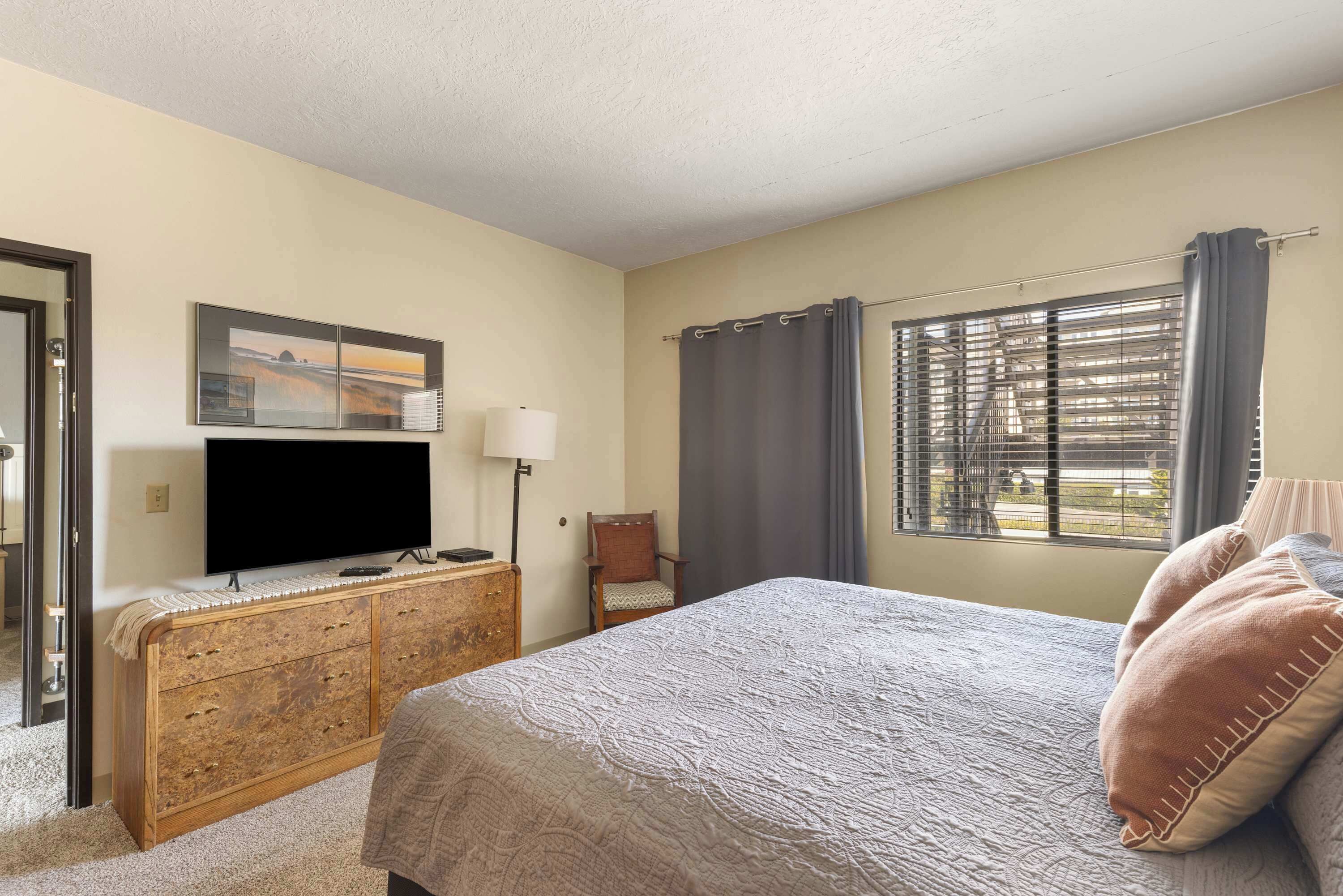 2 makuuhuonetta, silitysrauta/-lauta, Wi-Fi, vuodevaatteet