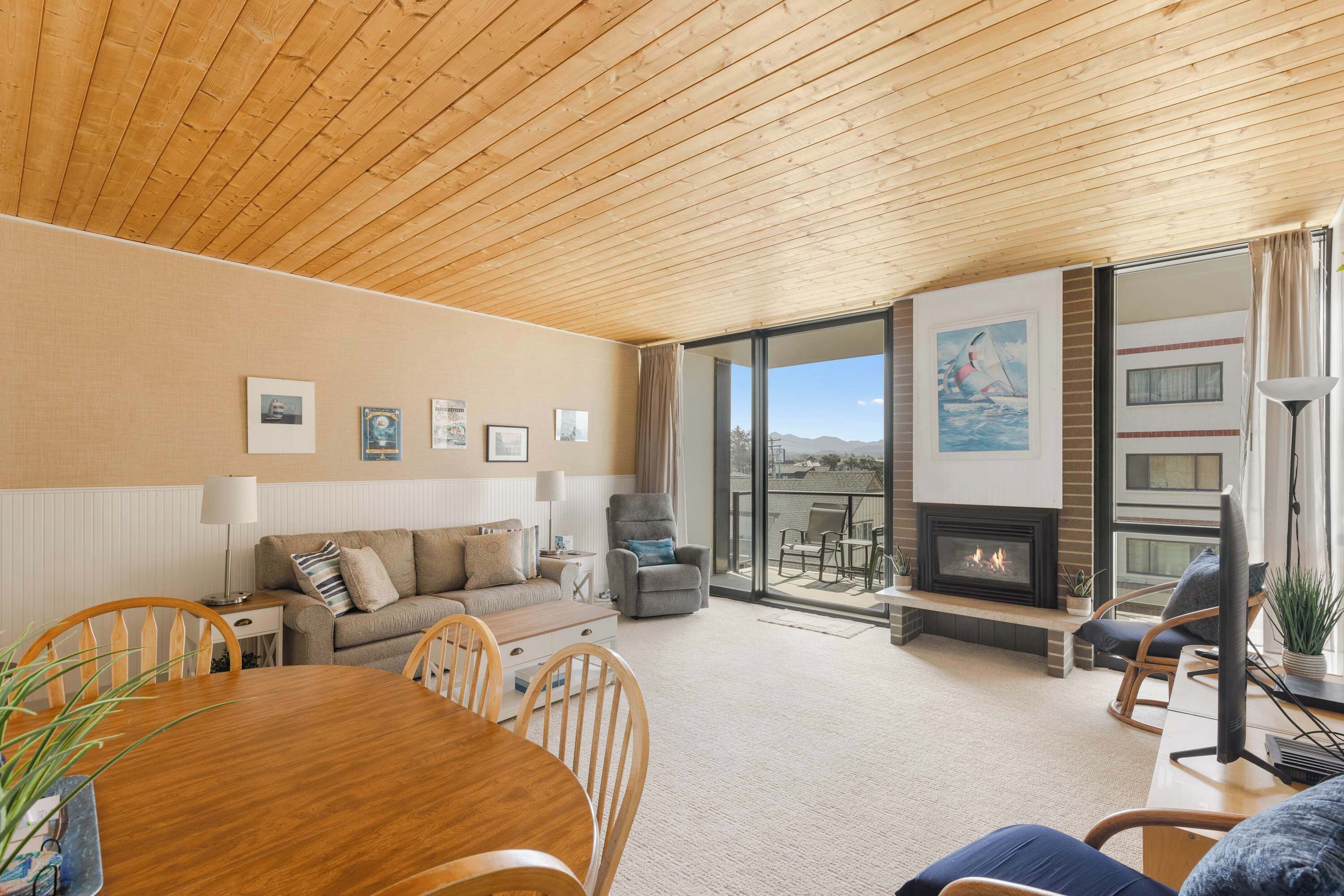 TV, fireplace, DVD player, offices