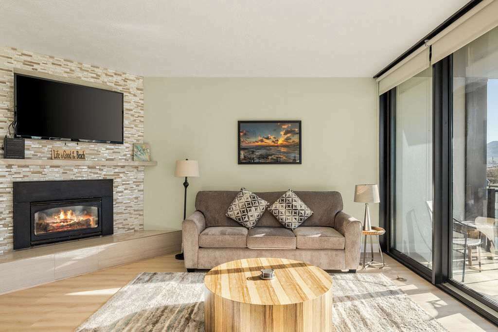 TV, fireplace, DVD player, offices