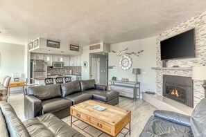 TV, fireplace, DVD player, offices