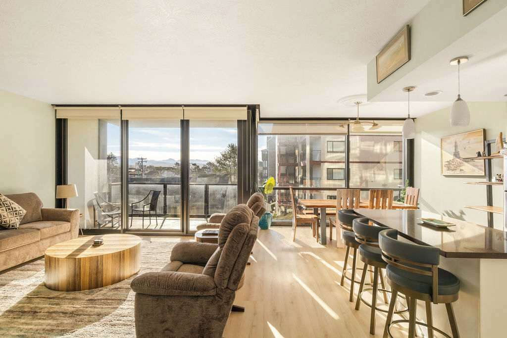 TV, fireplace, DVD player, offices