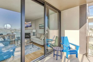 TV, fireplace, DVD player, offices