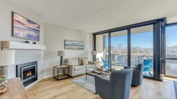 TV, fireplace, DVD player, offices