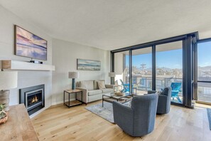 TV, fireplace, DVD player, offices