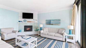 Fernseher, Kamin, DVD-Player, Arbeitsbereiche