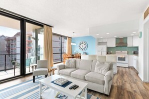 TV, peis, DVD-spiller og kontorer