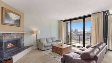 TV, fireplace, DVD player, offices