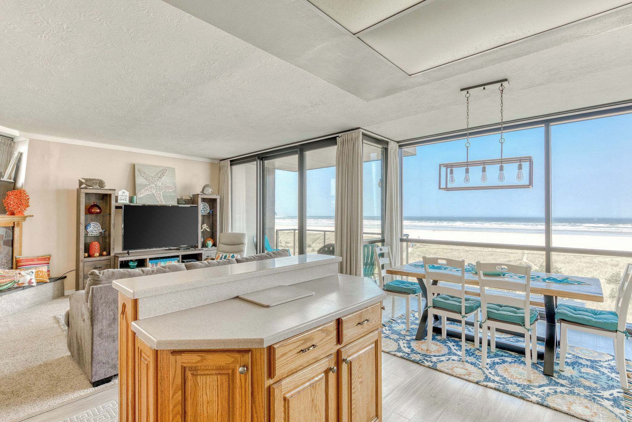 TV, fireplace, DVD player, offices