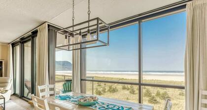 Sand & Sea (302) Wave Watcher - Beachfront Balcony