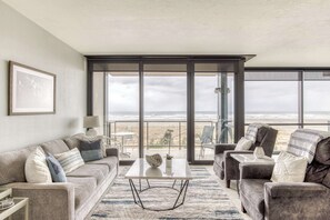 TV, fireplace, DVD player, offices