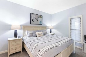 2 bedrooms, iron/ironing board, WiFi, bed sheets - Sand & Sea (306) Sojourn - Oceanfront luxury (Seaside)