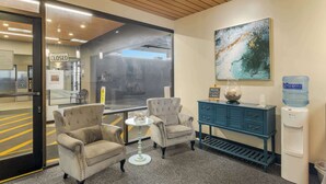 Lobby - Sand & Sea (310) Driftwood - Oceanfront Pet Friendly (Seaside)