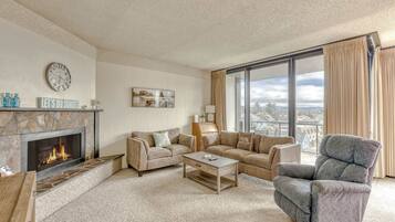 TV, fireplace, DVD player, offices