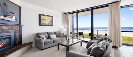 تلفزيون، مدفأة، مشغل دي في دي، مكتب