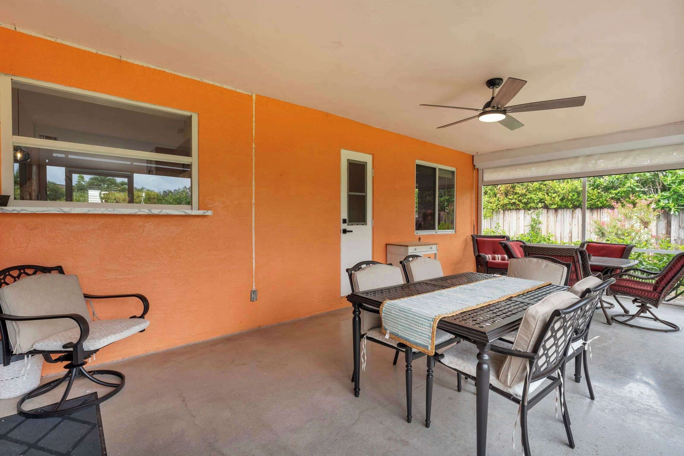 Outdoor dining